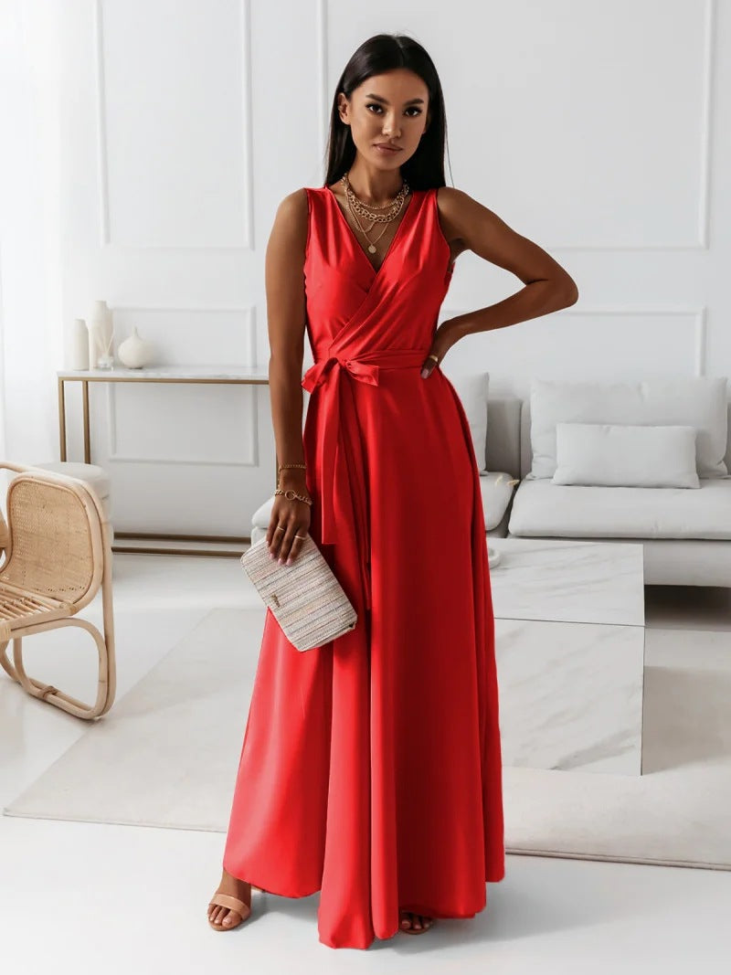 MARIA - Elegantes einfarbiges Kleid mit V-Ausschnitt