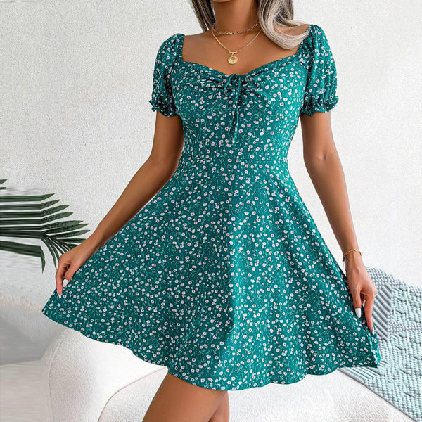 Blütenzauber Mini-Kleid | Kurzes Kleid mit Puffärmeln und niedlichem Blumenmuster