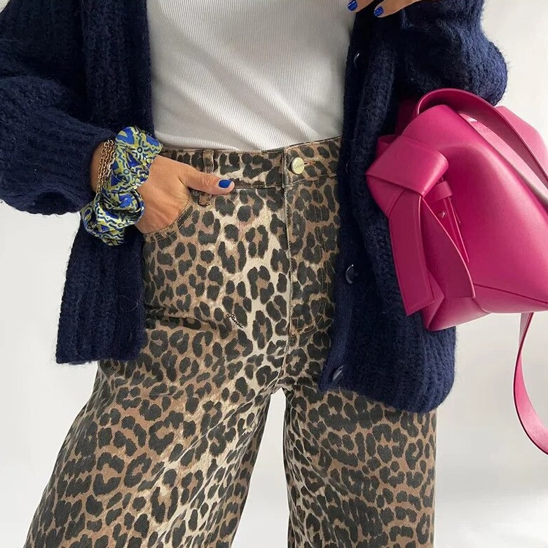 CHRISTA - Retro-Jeans mit Leopardenmuster